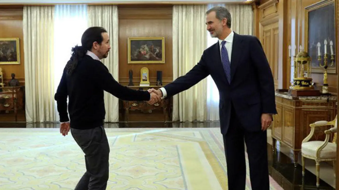 Pablo Iglesias y Felipe VI. VÍCTOR LERENA