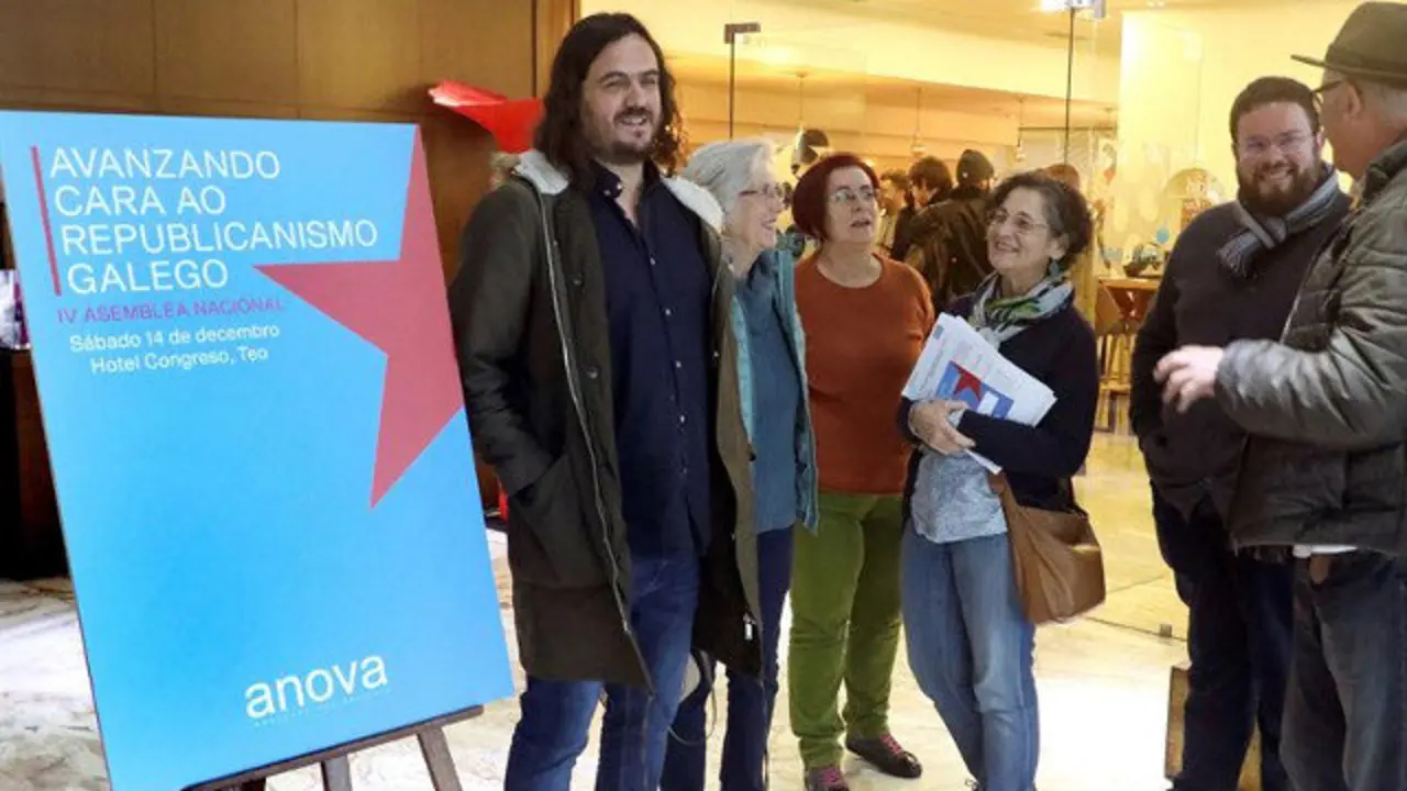 Antón Sánchez, a su llegada a la IV Asemblea Nacional de Anova. XOÁN REY