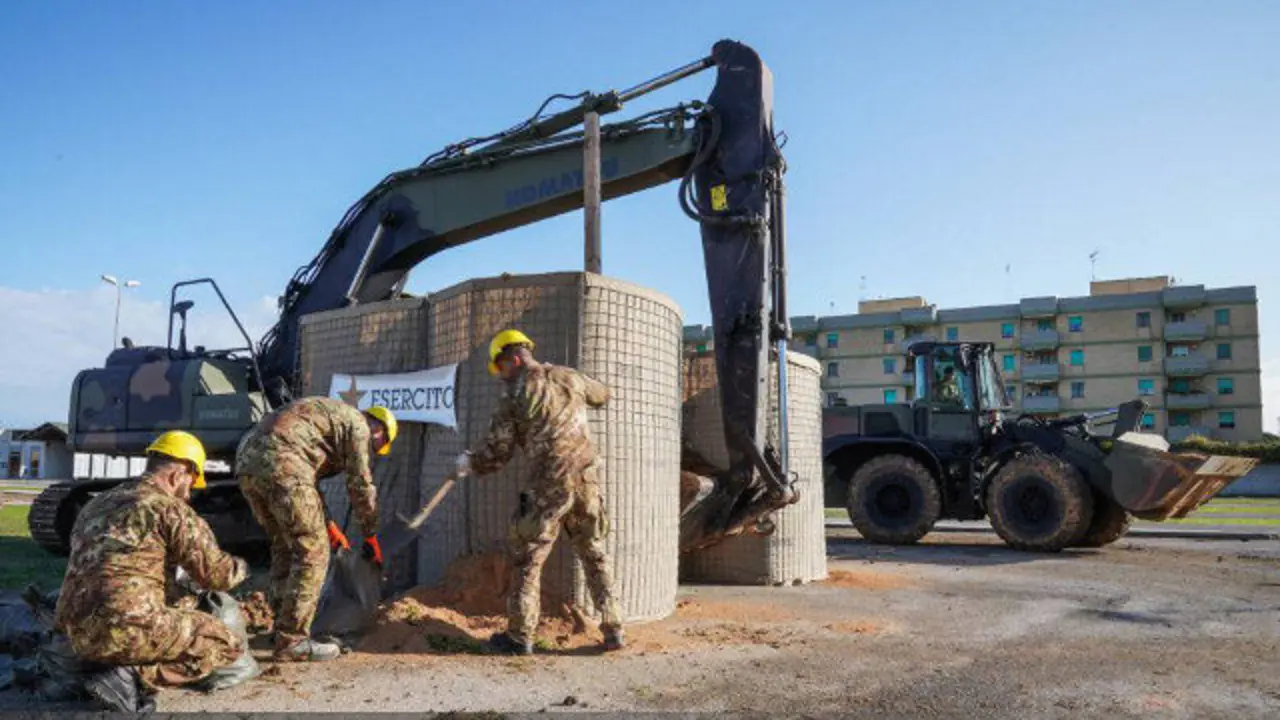 Trabajos d edesactivación de la bomba en Brindisi. (TWITTER ESERCITO)