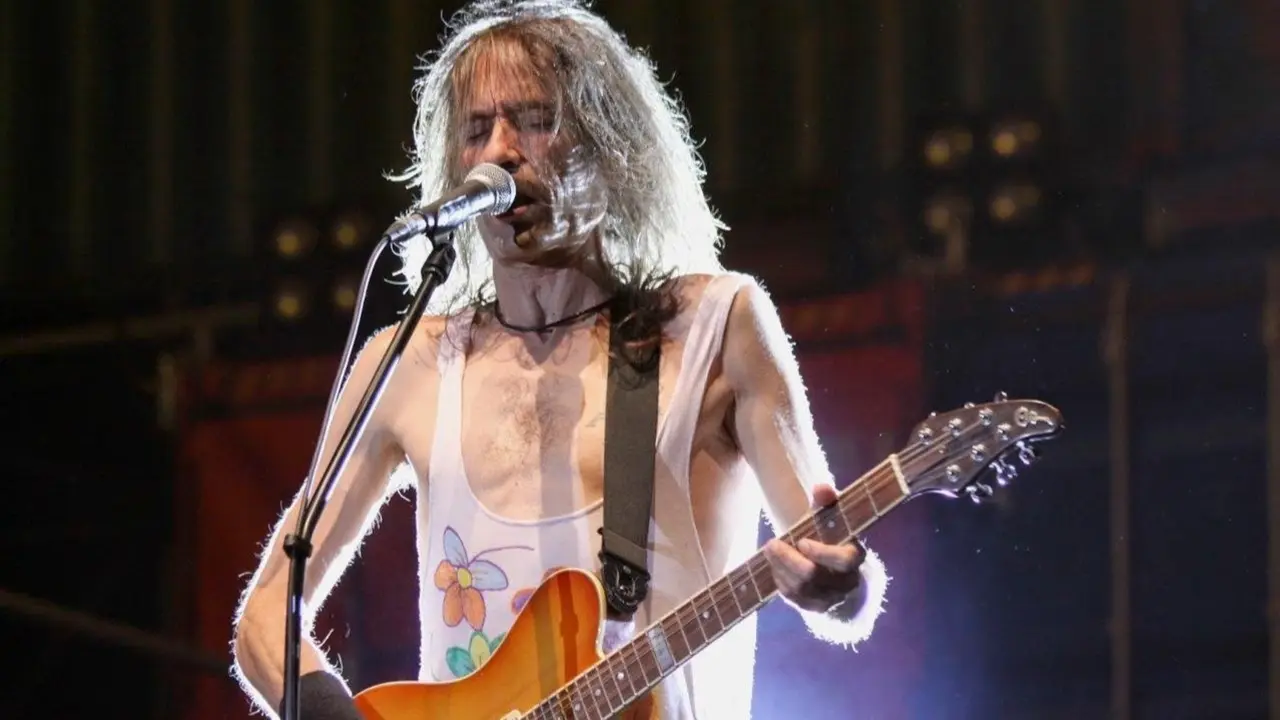 Robe Iniesta, en un concierto de Extremoduro. ARCHIVO