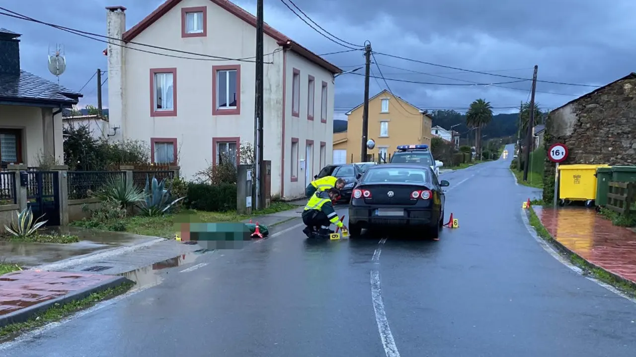 Lugar en el que se produjo el atropello mortal de una octogenaria. GUARDIA CIVIL DE A CORUÑA