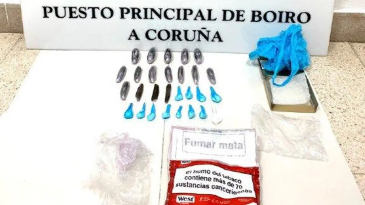 Sustancias intervenidas al detenido en A Pobra do Caramiñal. GUARDIA CIVIL