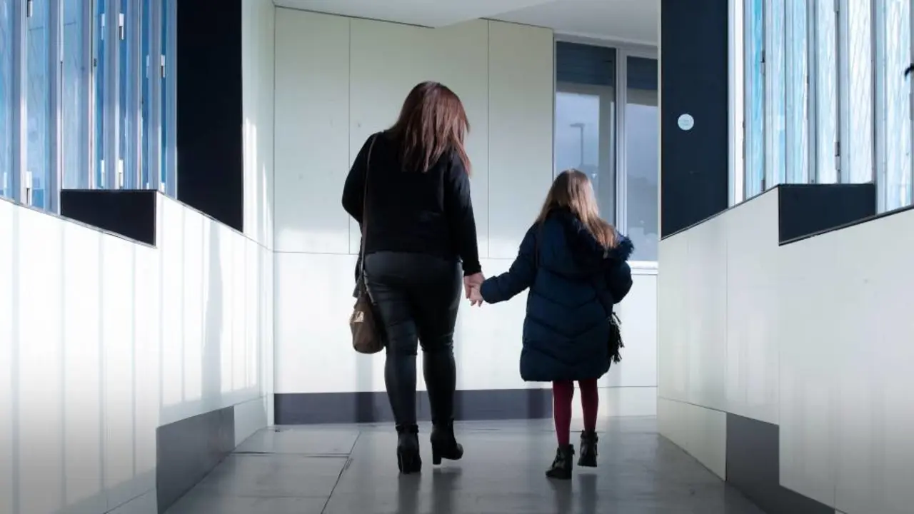 Iria, la niña de la triple operación. EFE