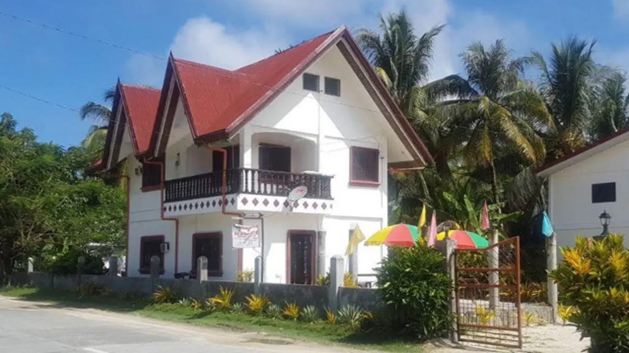 El hostal que regentaba Diego Bello Lafuente. FACEBOOK