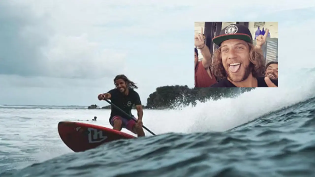 Diego Bello, practicando surf. EP