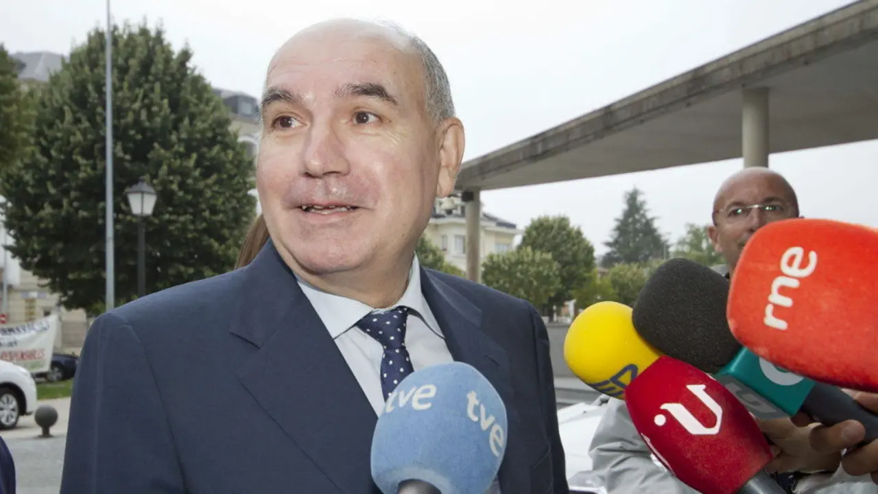 Bernardino Rama ante los juzgados de Lugo. ARCHIVO