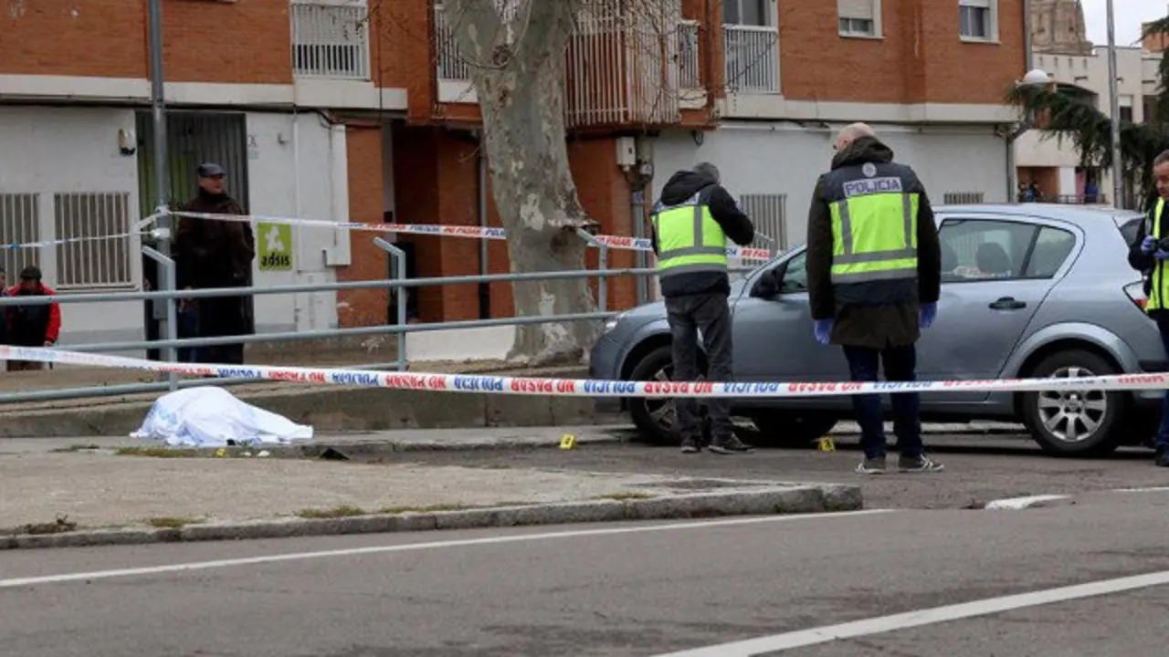 Corpo do mozo tiroteado en Salamanca. EFE