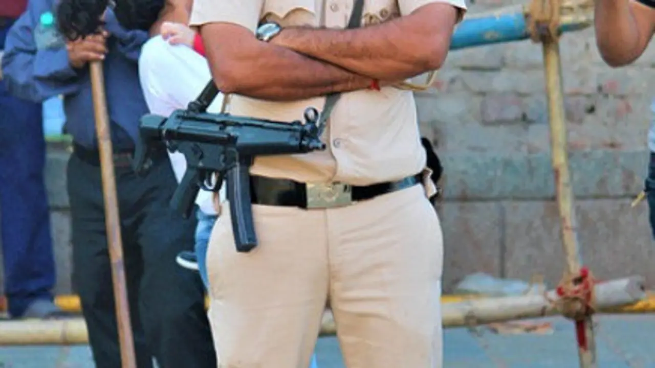 Imagen de un agente de la India. PIXABAY