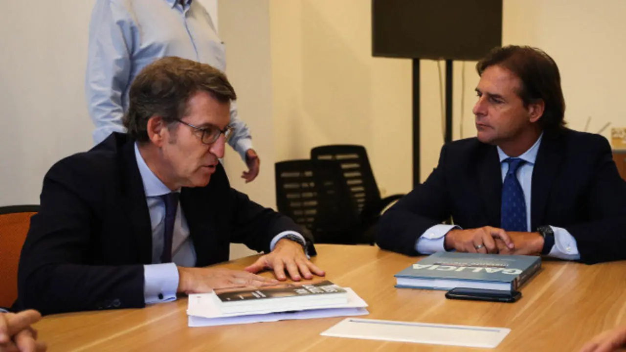 Feijóo y Lacalle, en Montevideo. FEDERICO ANFITTI (EFE)