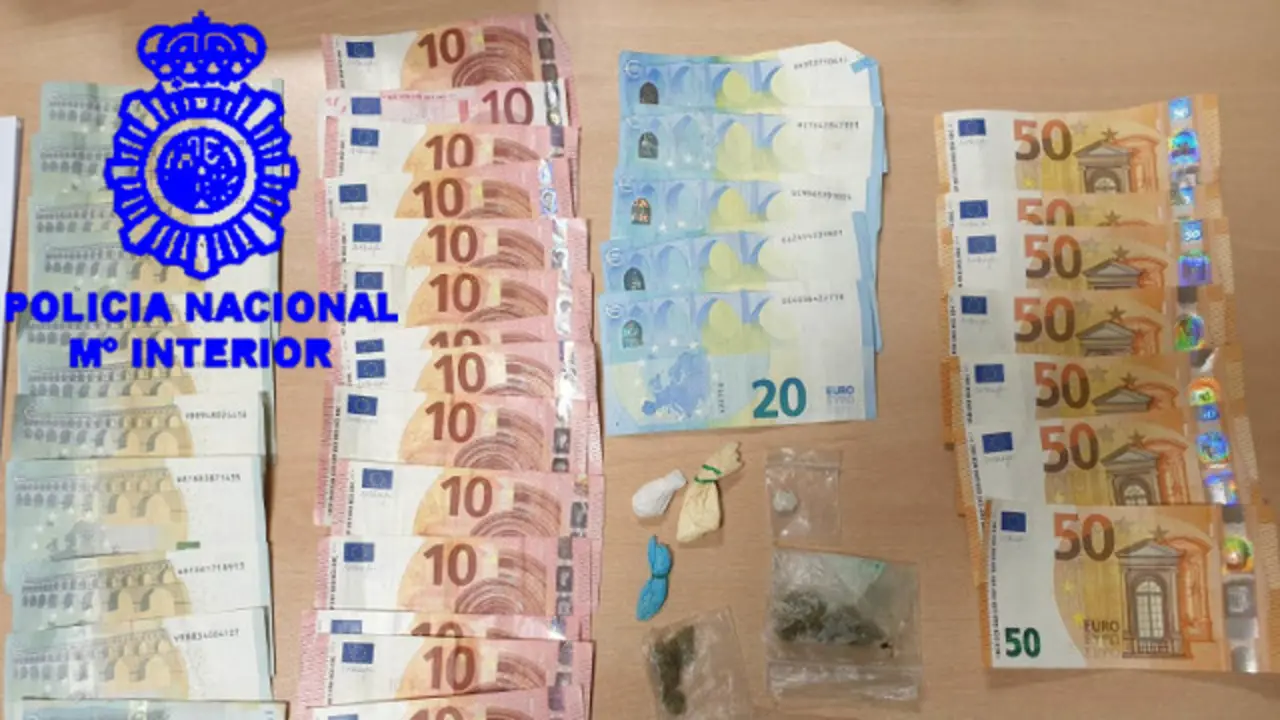 Parte do material incautado en Vigo no plan antidroga. POLICÍA NACIONAL