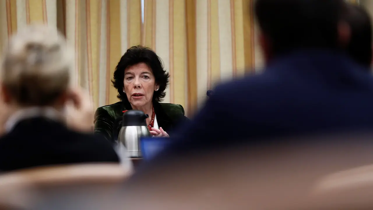 La ministra Celáa, en la comisión de Educación. MARISCAL