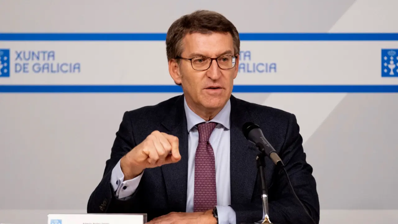 El presidente de la Xunta, Alberto Núñez Feijóo, durante la reunión Comisión de Coordinación Operativa sobre el coronavirus. DAVID CABEZÓN (EFE)