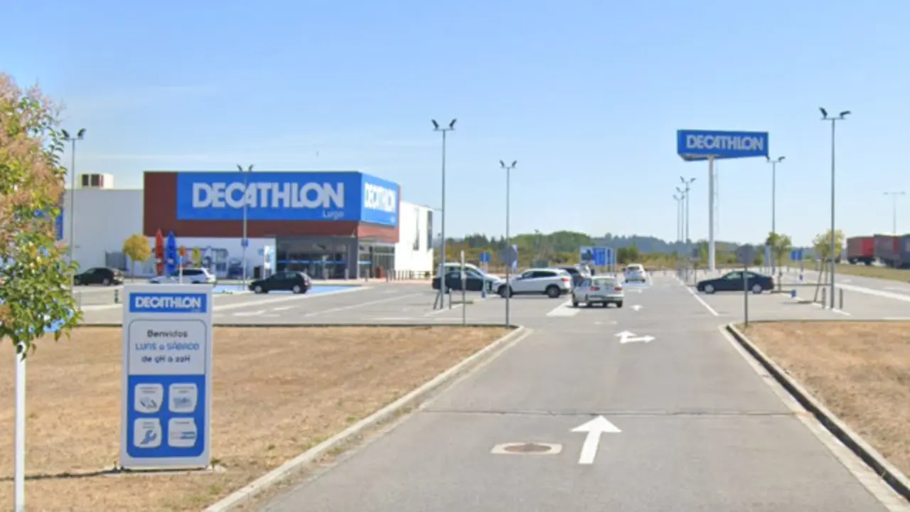Tienda de Decathlon. GOOGLEMAPS