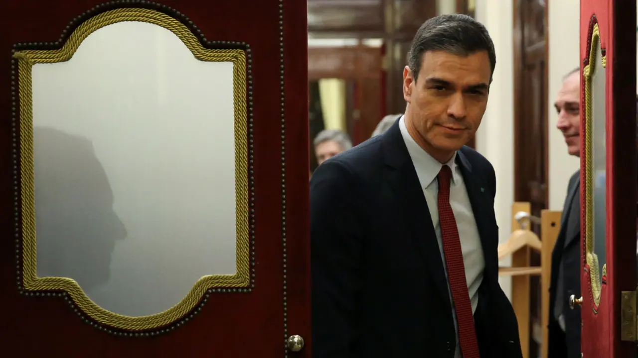 Pedro Sánchez entra al hemiciclo. MARISCAL
