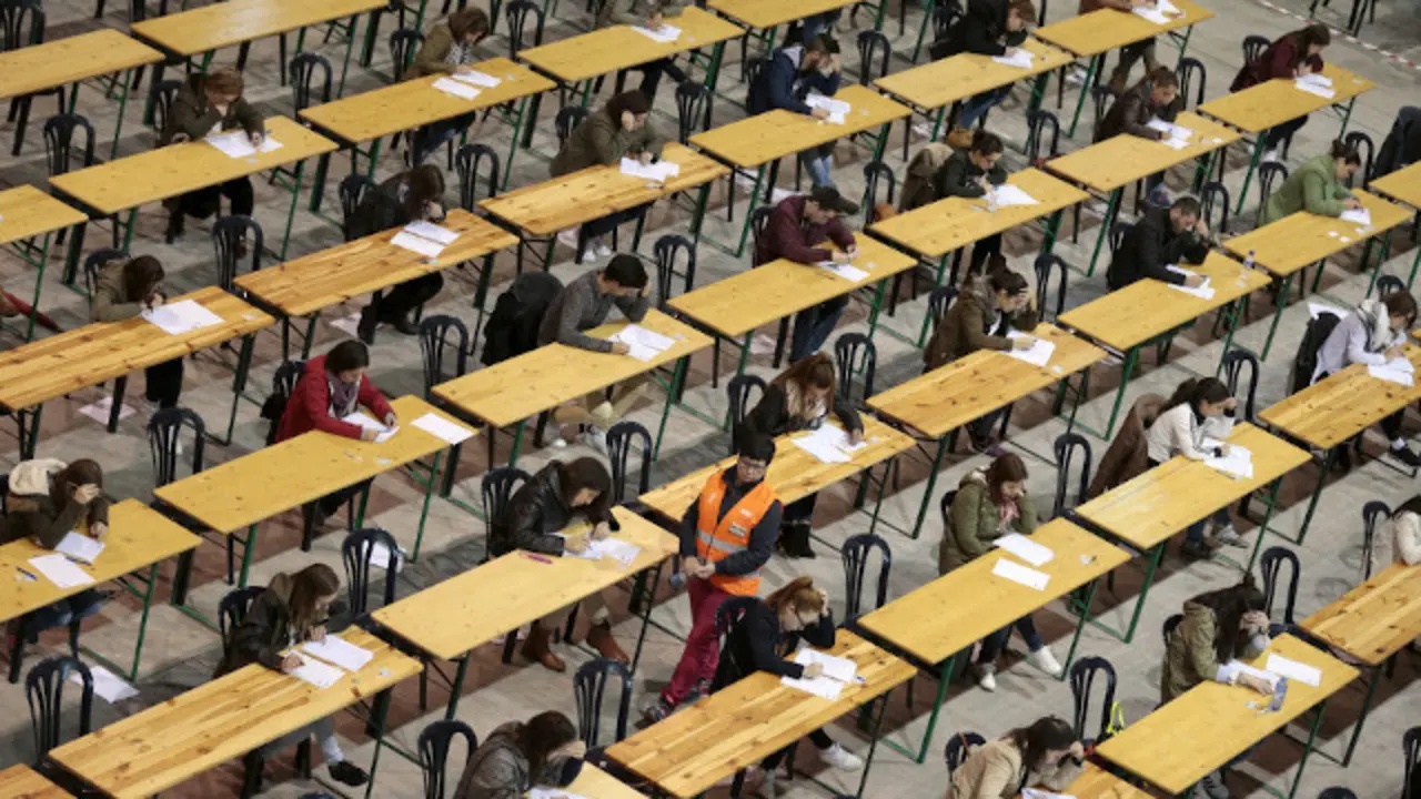 Generated by  IJG JPEG Library
Generated by  IJG JPEG Library