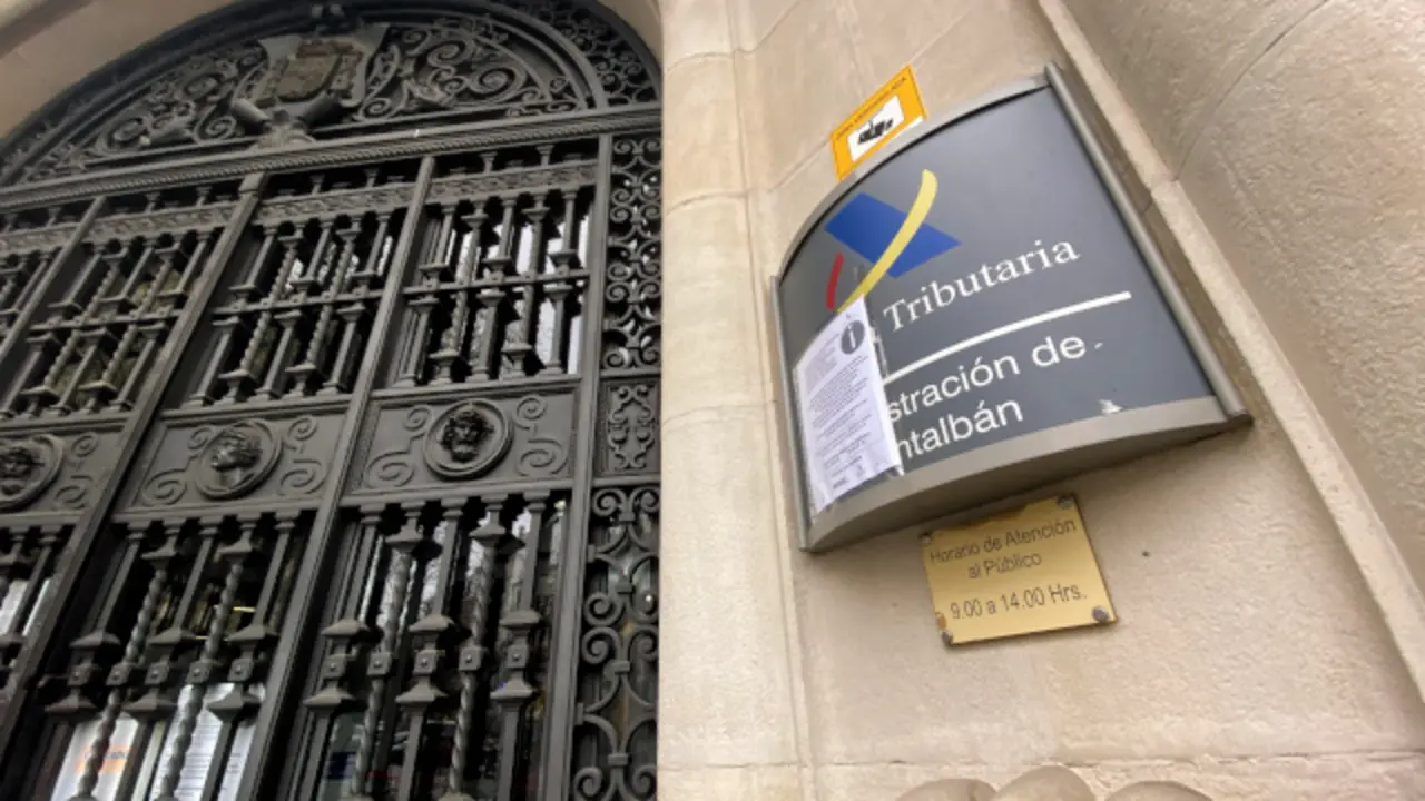 Generated by  IJG JPEG Library