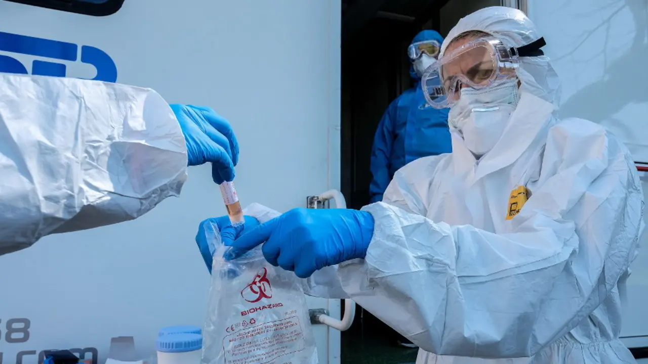 Personal sanitario en Roma. EFE