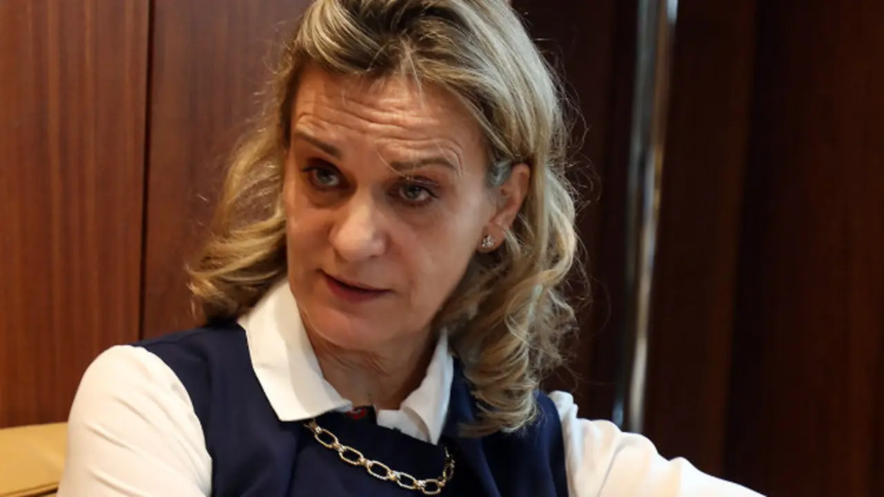 María Dolores Fernández Galiño, valedora do Pobo