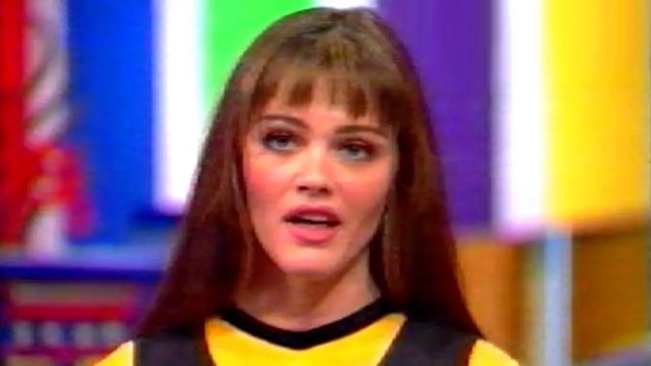 Alba Greco, en su etapa como azafata de 'La Ruleta de la Fortuna'. YOUTUBE