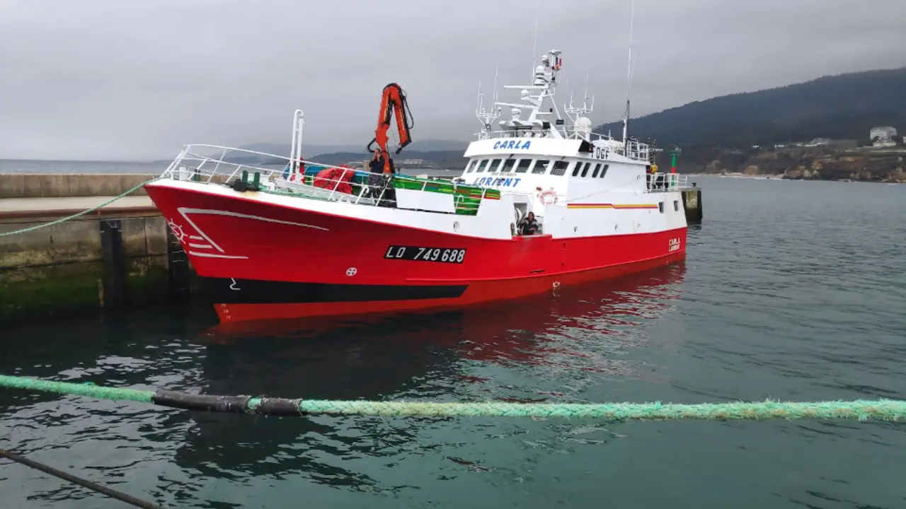 El barco Carla, en Burela. X. LOMBARDERO
