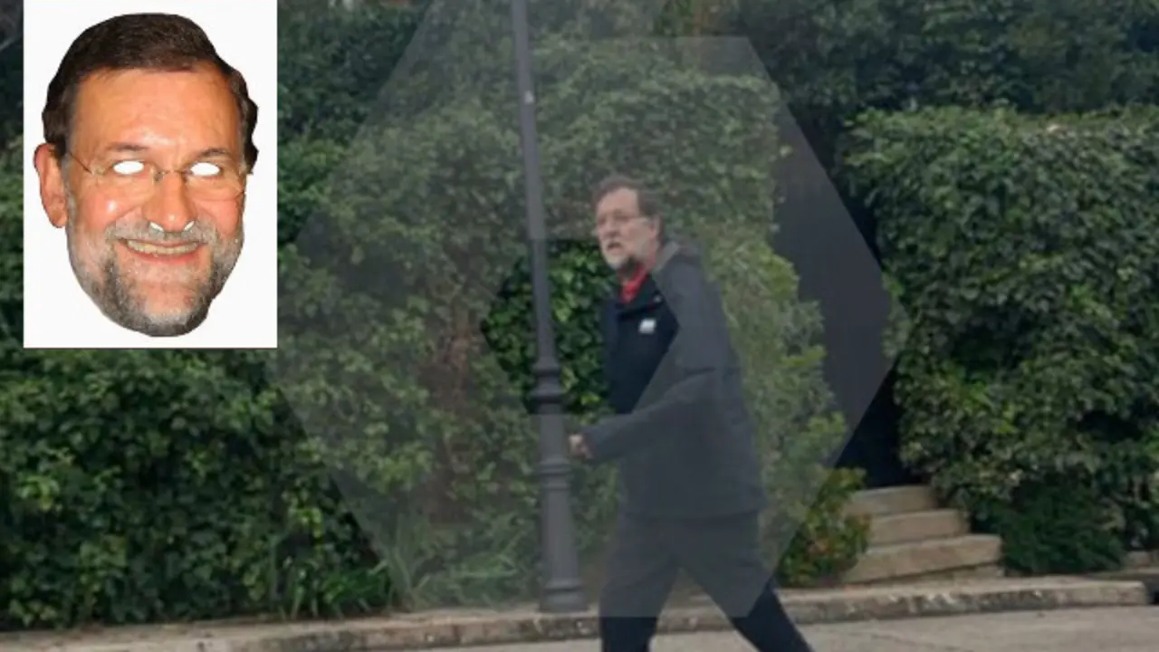 La careta de Rajoy para salir a la calle.
