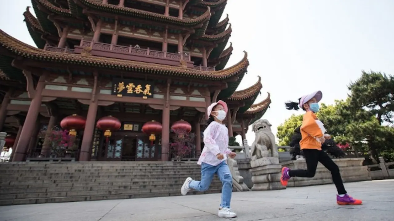 Generated by  IJG JPEG Library