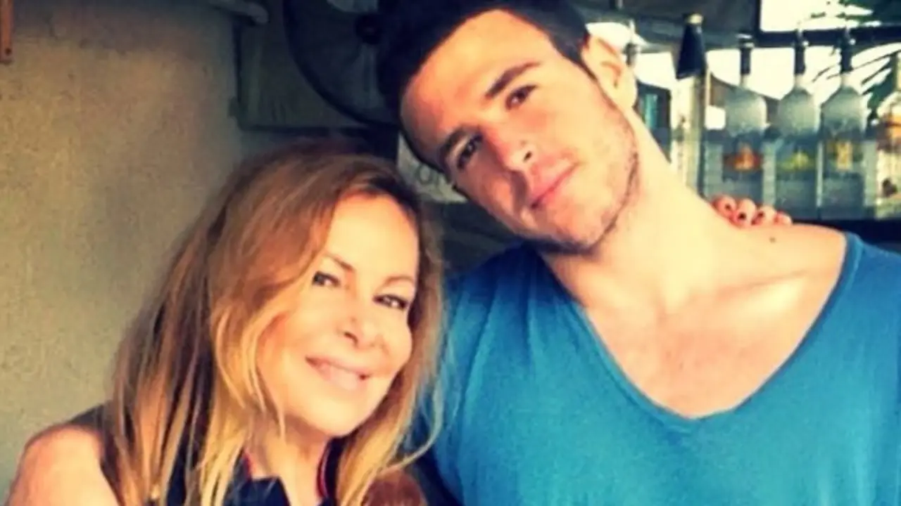 Ana Obregón con su hijo. INSTAGRAM