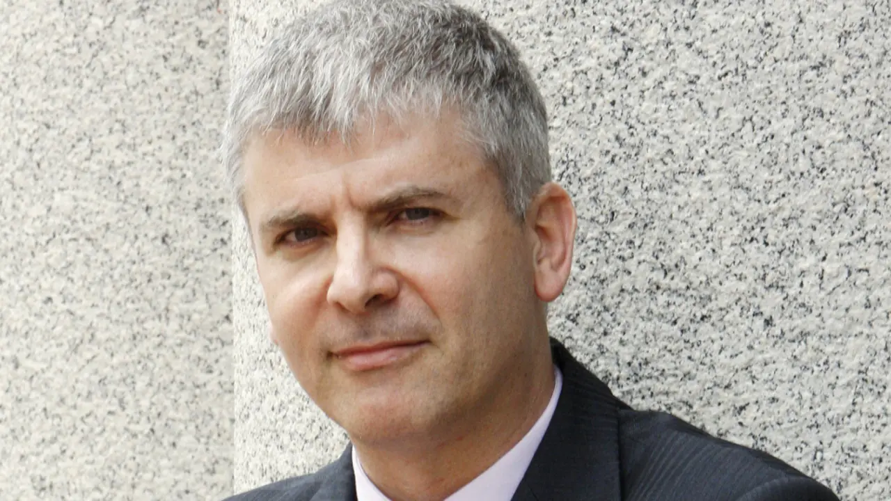 MARTA G. BREA. 18.6.12, VIGO.- ENCUENTRO SOBRE LA ECONOMIA GALLEGA, OPORTUNIDADES Y PROPUESTAS EN EL MARCO DE LA UNIVERSIDAD INTERNACIONAL MENENDEZ PELAYO EN EL CLUB FINANCIERO VIGO (CFV). EL ECONOMISTA Y PROFESOR SANTIAGO LAGO PENAS, CONFERENCIANTE Y DIRECTOR DEL CURSO.