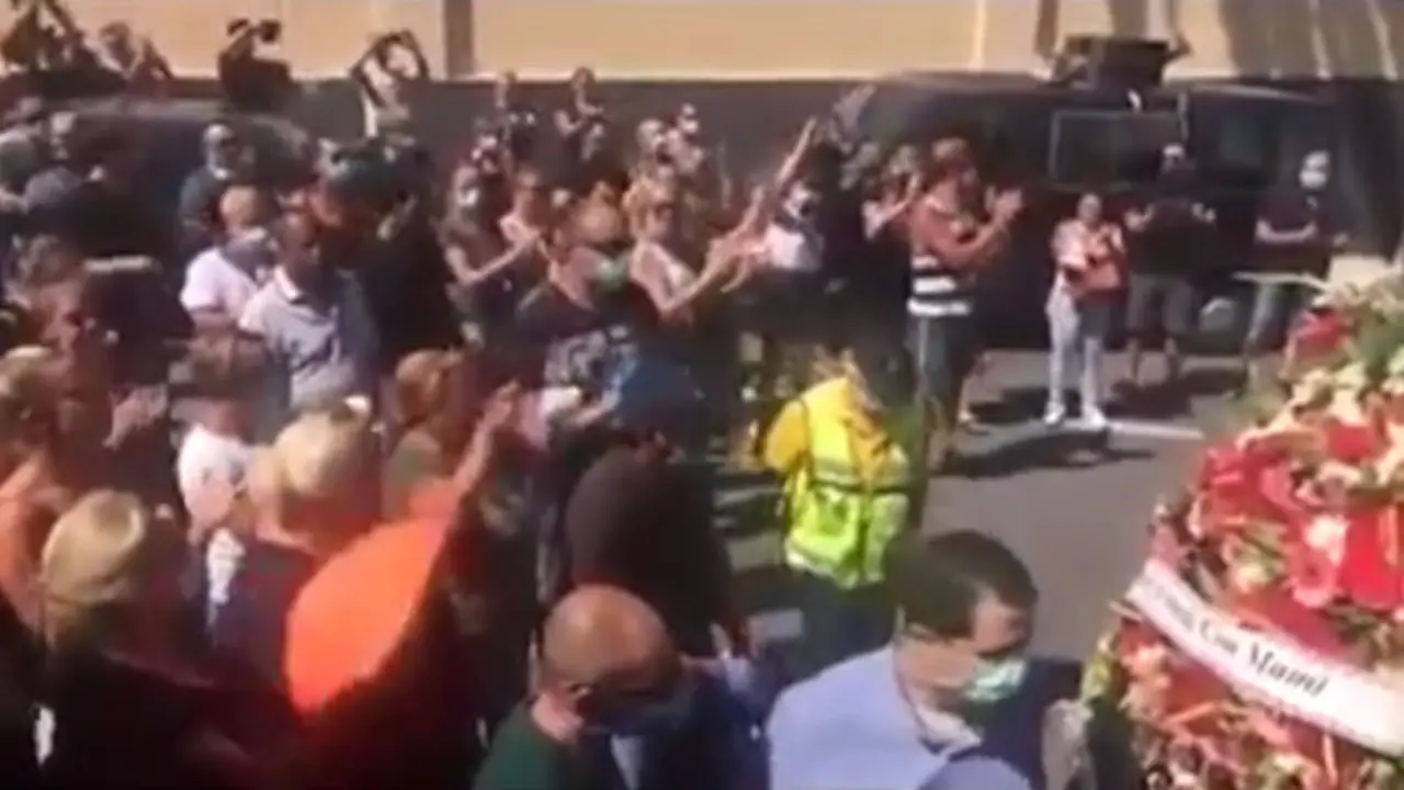 Imagen del entierro. TWITTER