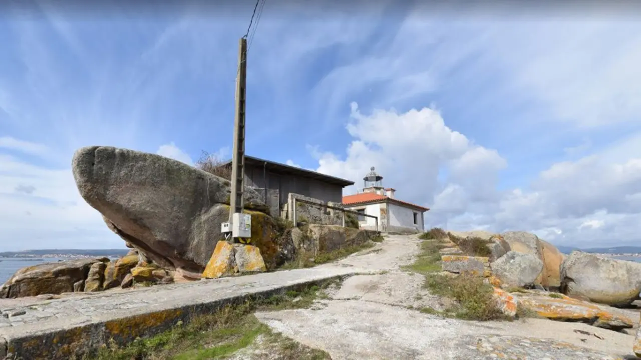 Faro de Punta Cabalo, en A Illa de Arousa. GOOGLE MAPS