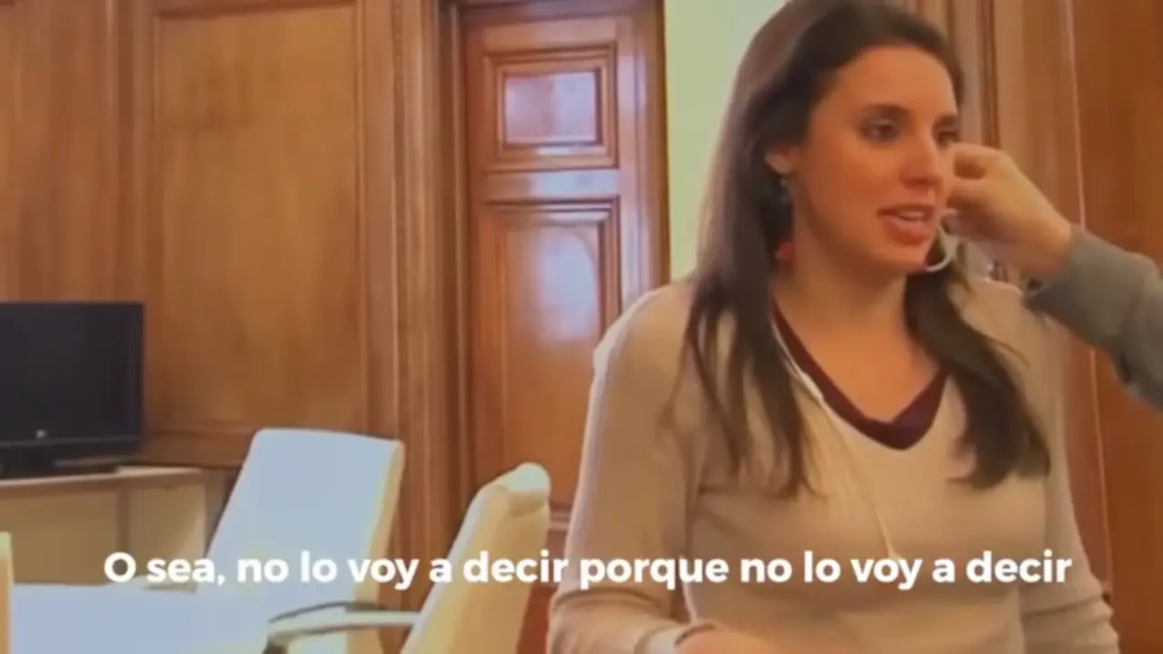 Irene Montero, durante la charla informal con la periodista de ETB. YOUTUBE