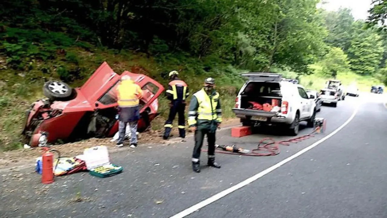 Accidente en Parada de Sil. GUARDIA CIVIL