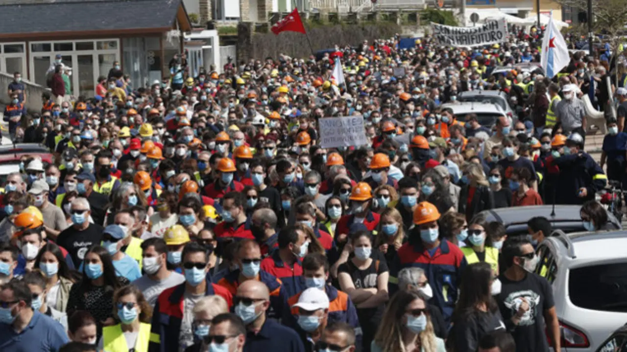 Los manifestantes llenaron A Rapadoira XESÚS PONTE