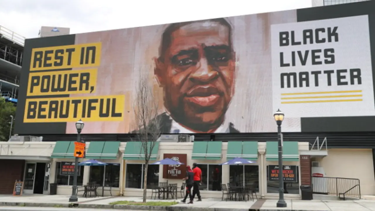 Mural conmemorativo dedicado a George Floyd en Atlanta. EFE