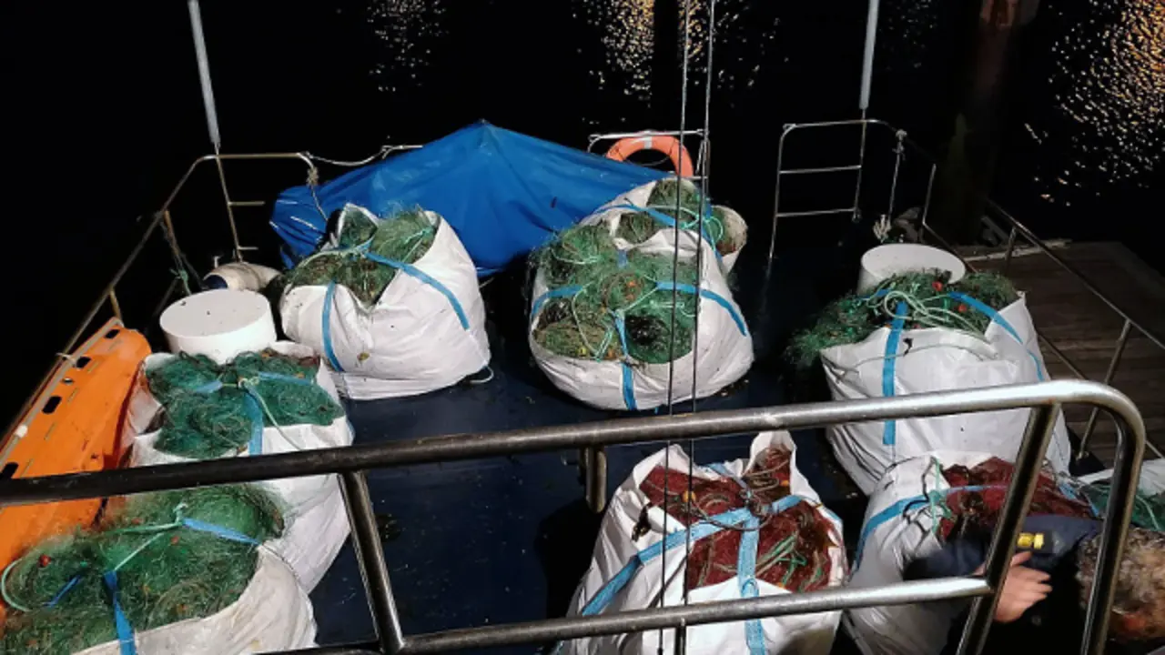 Material intervenido por Gardacostas. XUNTA