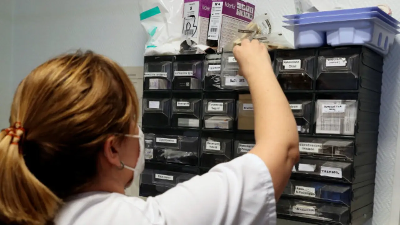 Centro de salud de Fraga, en Huesca. JAVIER CEBOLLADA