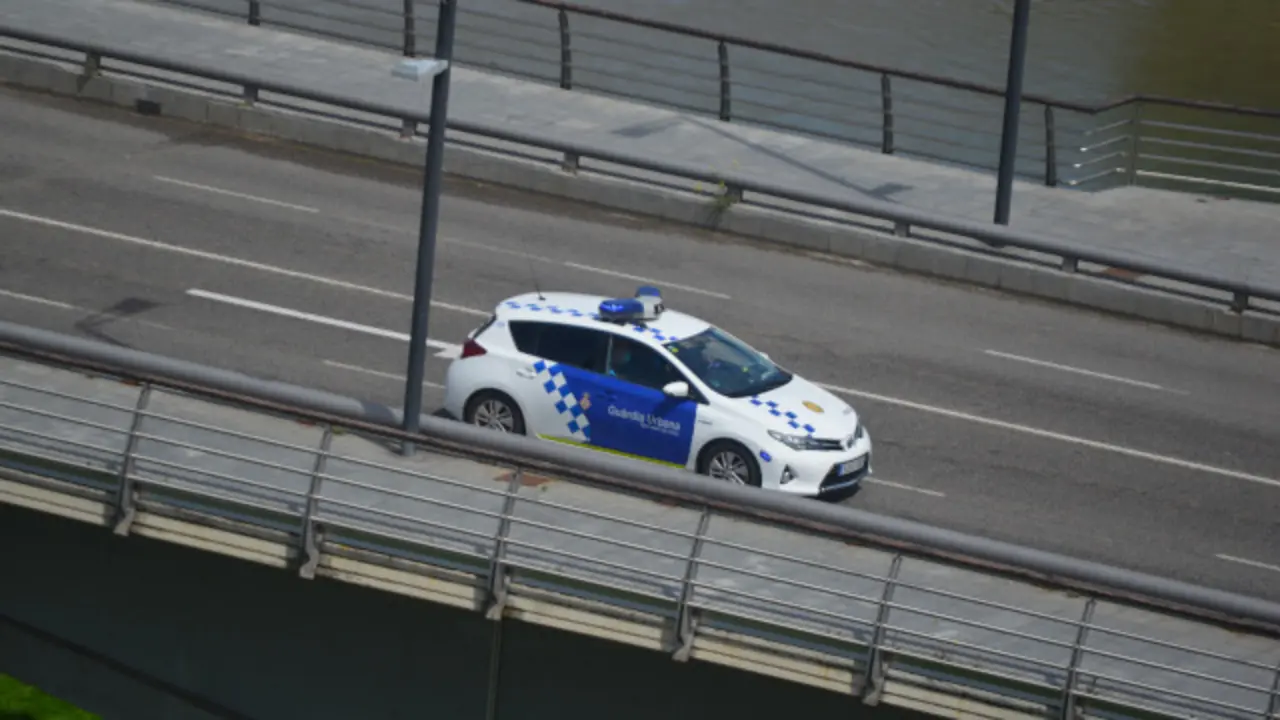 Generated by  IJG JPEG Library