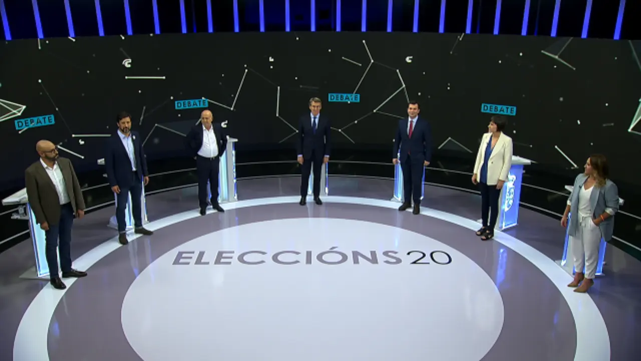 Os políticos que interviñeron no debate. EP