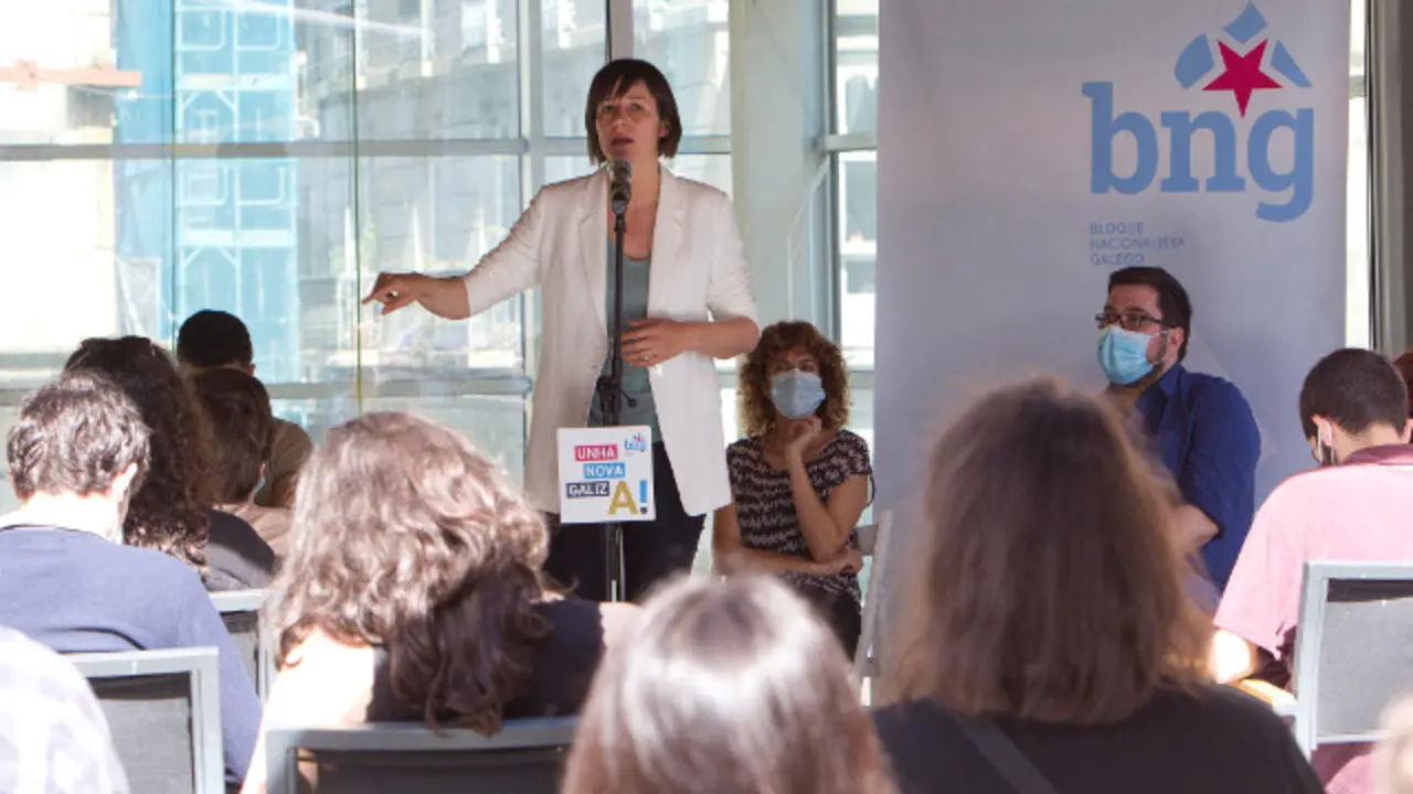 Pontón, en el encuentro con jóvenes de este martes en Vigo. SALVADOR SAS (EFE)