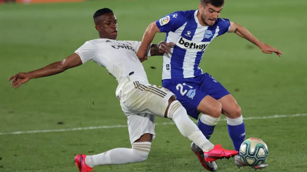 Un lance del partido. EFE