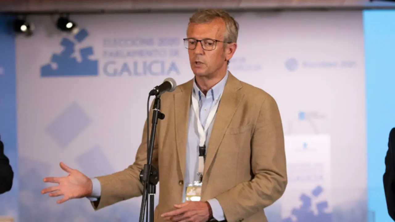 Generated by  IJG JPEG Library