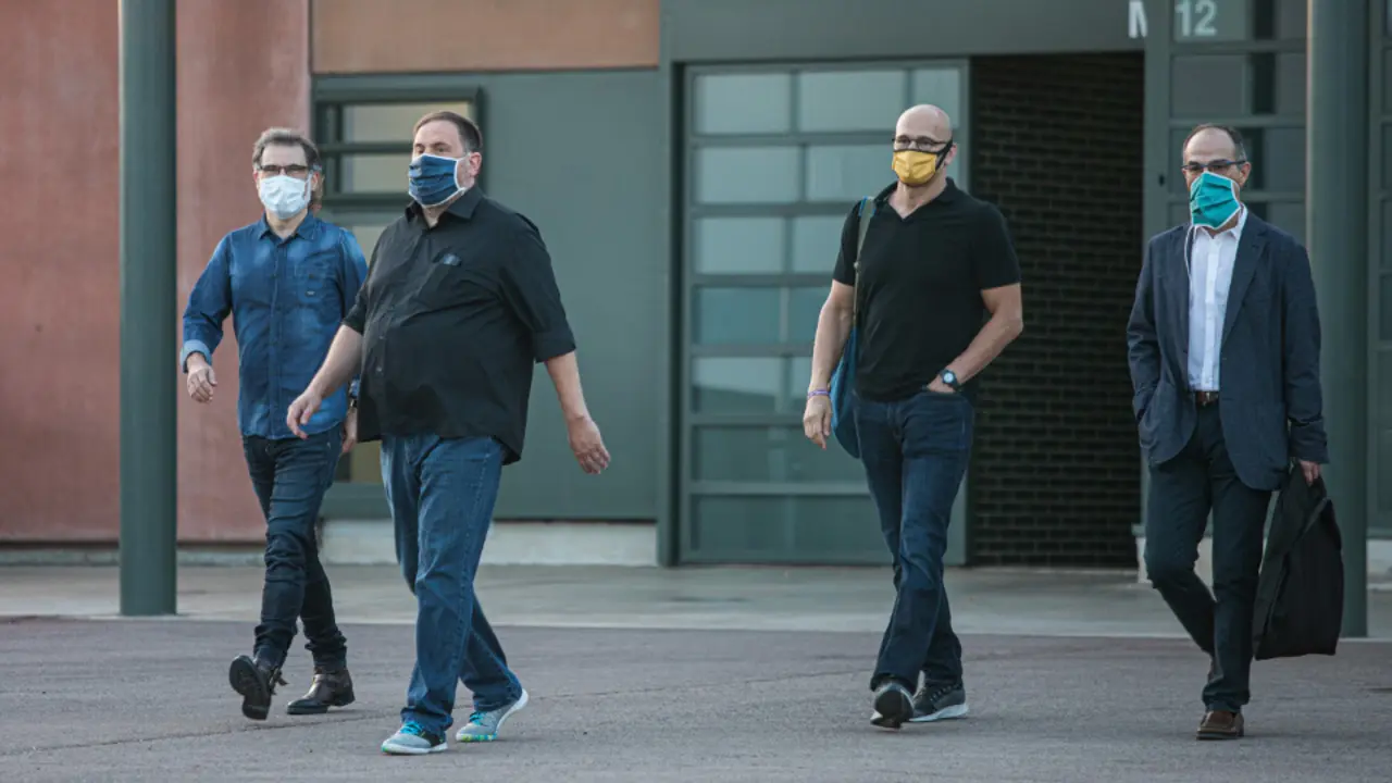 Junqueras, Romeva, Cuixart y Turull salen de Lledoners. EFE