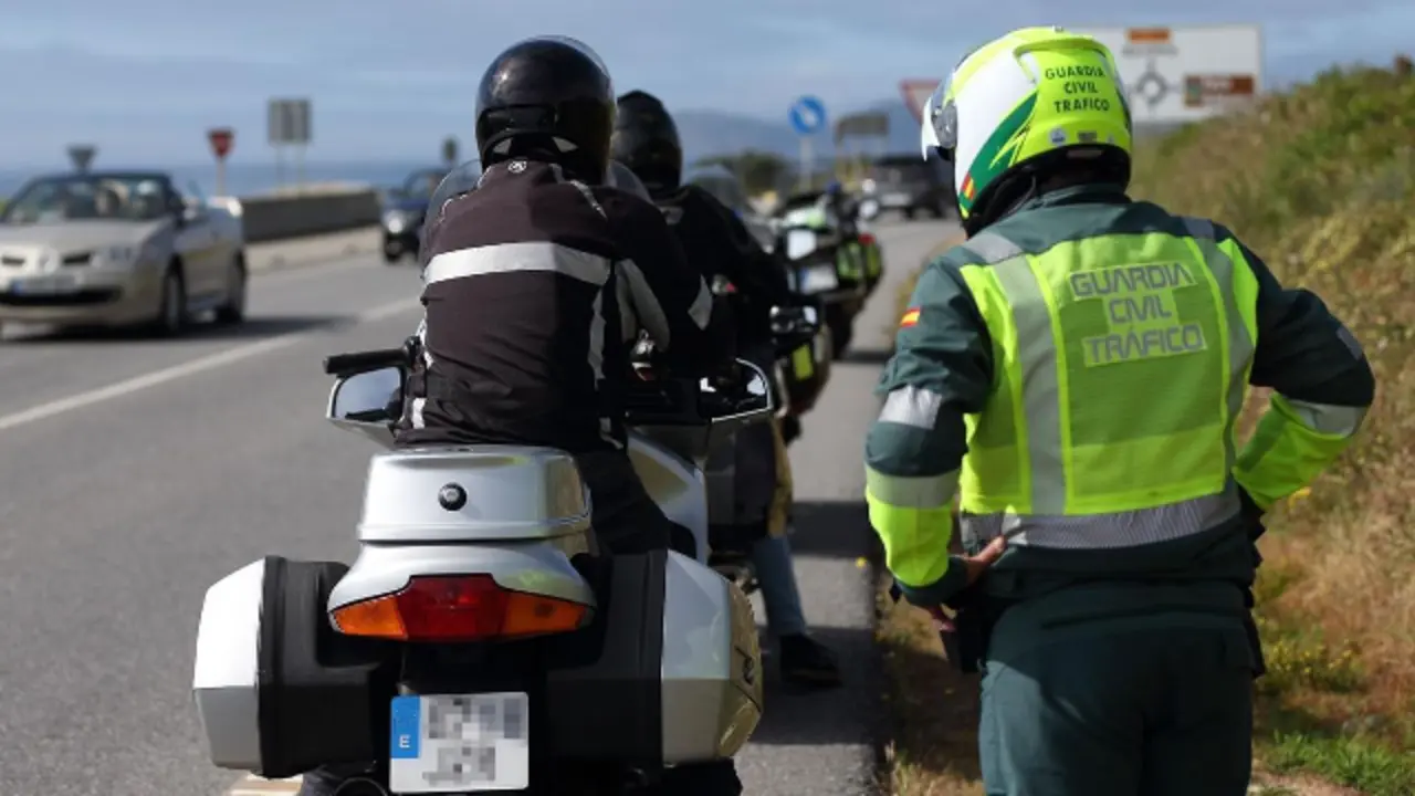 Agentes de paisano. SOCIALDRIVE