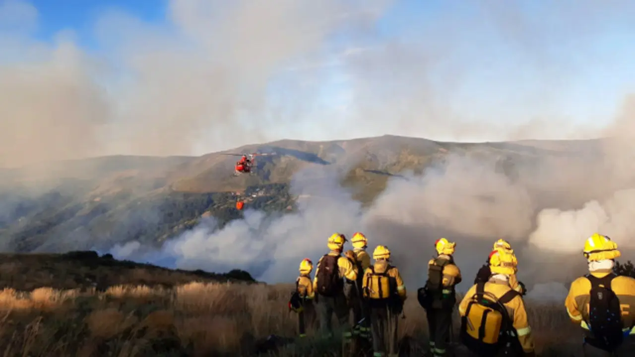 Medios desplegados en Viana do Bolo. @BrifLaza