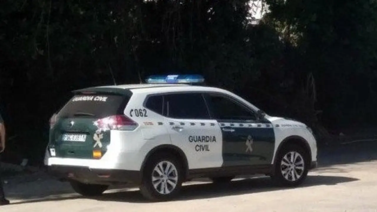 Un vehículo de la Guardia Civil
