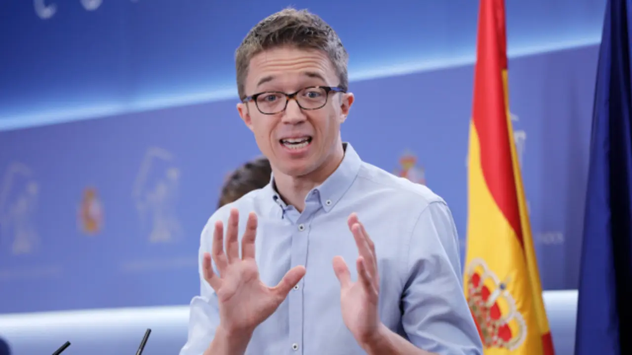 Generated by  IJG JPEG Library