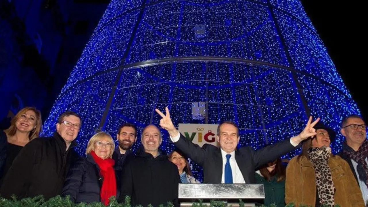 Abel Caballero, en el encendido de luces de las Navidades pasadas. AEP