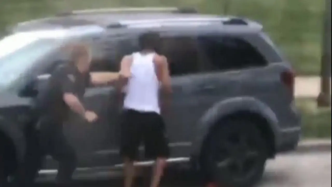 Un momento del vídeo de la muerte de Jacob Blake en Wisconsin.YOUTUBE