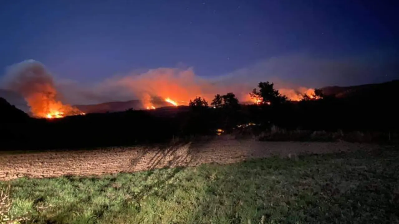 Incendio en Reigada. TWITTER