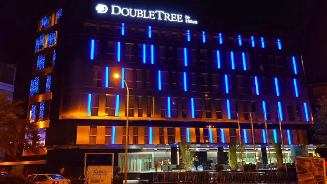 Fachada del DoubleTree Hilton. @ELOYTP